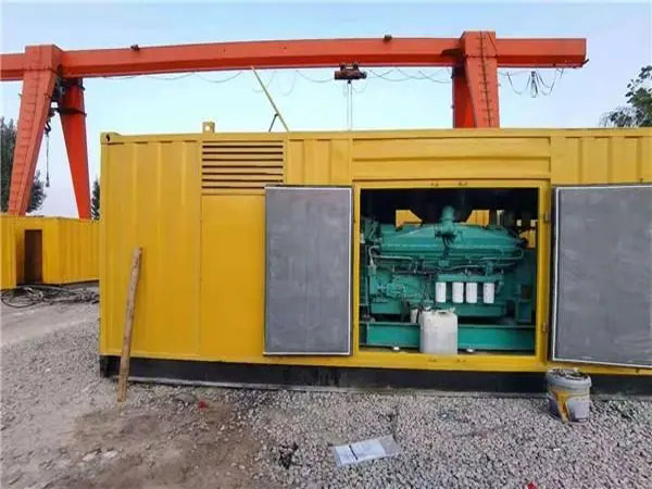 新泰冬季低温环境下，500KW发电机组应该选择什么类型的启动电瓶？